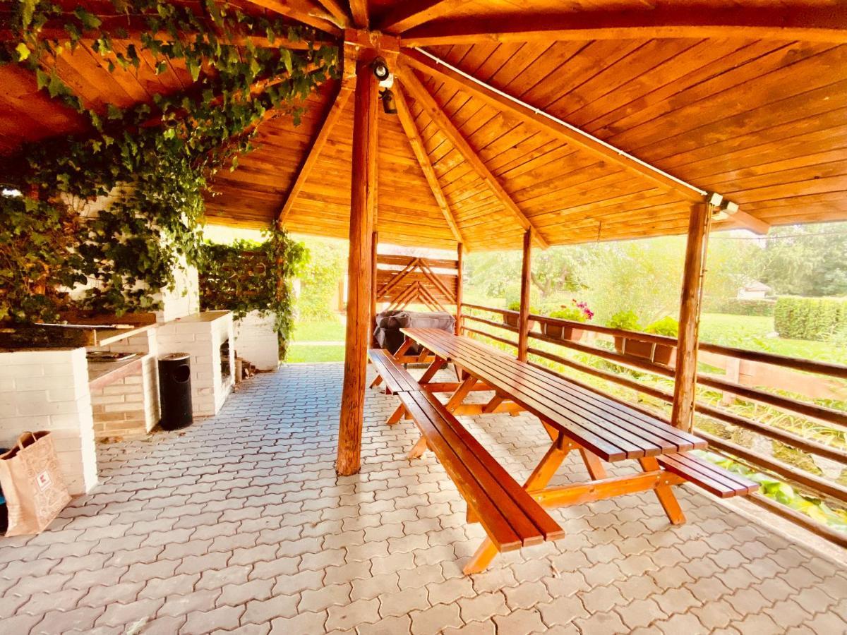 Apartman Ruzak Ruzova 외부 사진